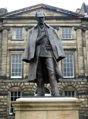 Sherlock Holmes statue in Picardy Place, Edinburgh