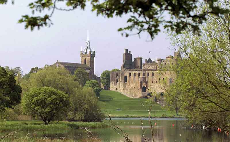 Linlithgow Palace and St Michael's Church