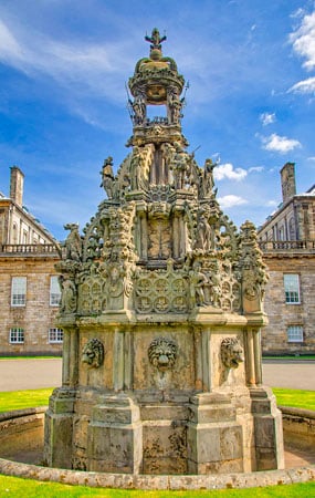 Palace of Holyroodhouse fountain